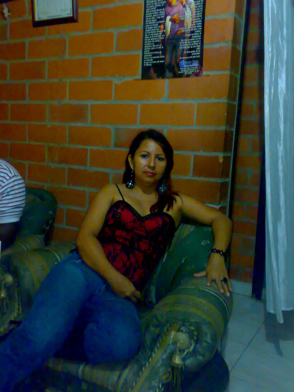 Date this cute Colombia girl Lucia from Cali CO3716