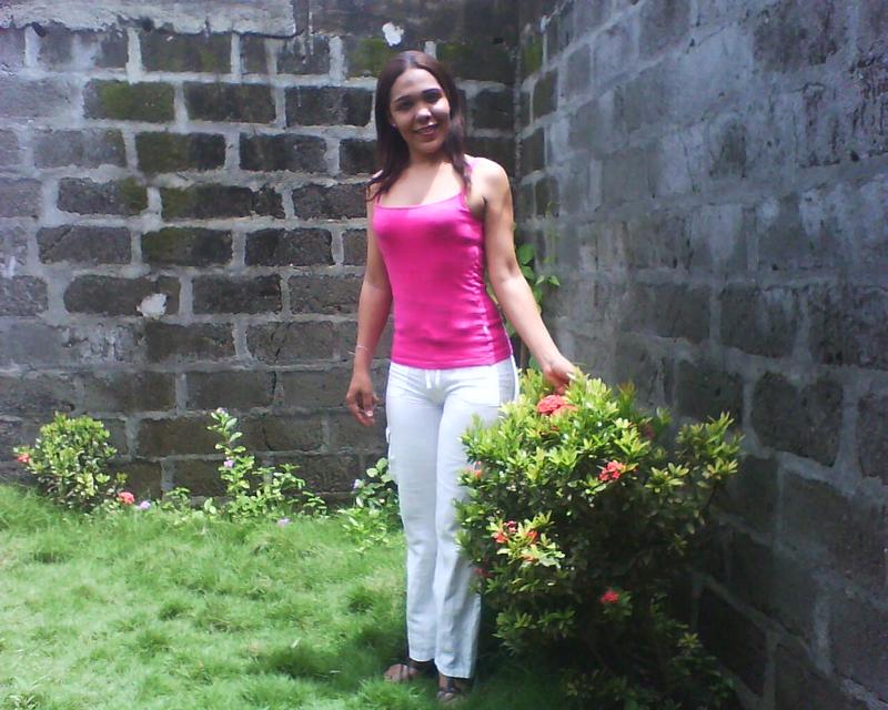 Date this nice looking Colombia girl Lorya from Monteria CO3721