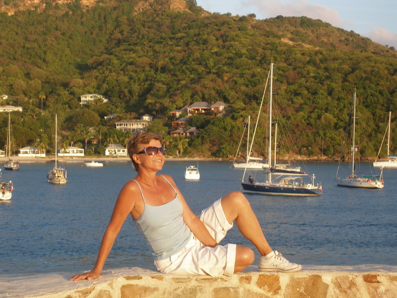 Date this voluptuous United States Minor Outlying Islands girl UM8 from Orlando UM8