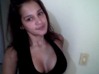 Date this hard body Colombia girl Carolina from Bogota CO3824