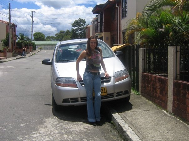 Date this happy Colombia girl Lizette Diaz from Popayán CO3898
