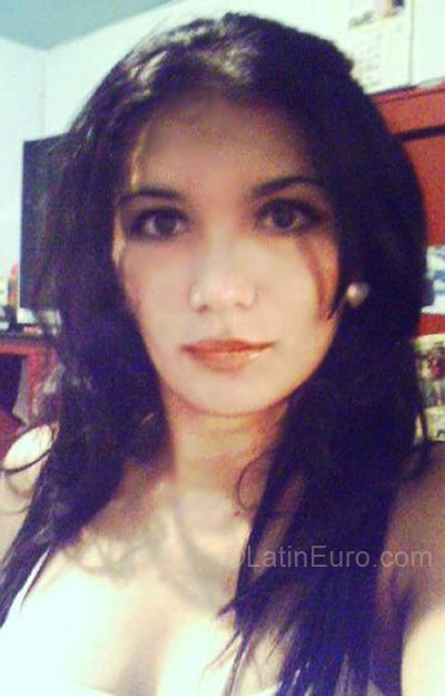 Date this stunning Colombia girl Lina from Ibague CO3903
