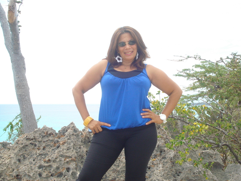 Date this georgeous Dominican Republic girl Mercedes from Barahona DO4063