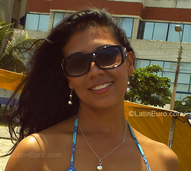 Date this tall Colombia girl Martha from Bogota CO3982