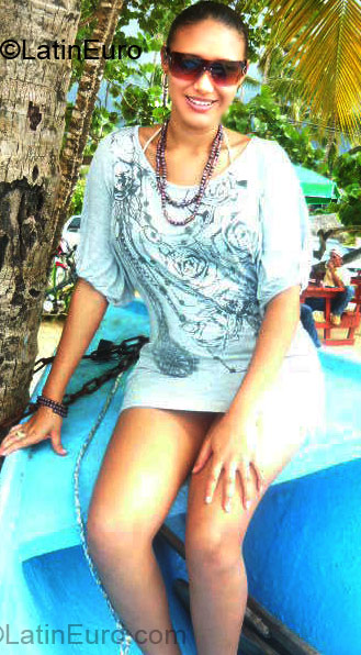 Date this good-looking Dominican Republic girl Anny gomez from Santiago DO4109