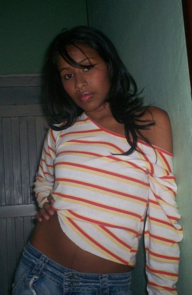 Date this happy Colombia girl Doraidys from Medellin CO4149