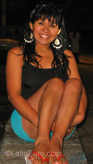 Date this tall Peru girl Diana from Lima PE278