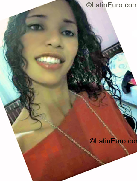 Date this attractive Brazil girl Juliana from Brasilia BR4480