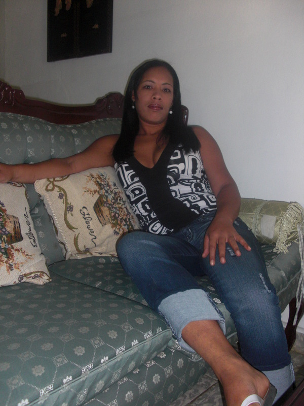 Date this charming Dominican Republic girl Luz maria from Bonao DO4344