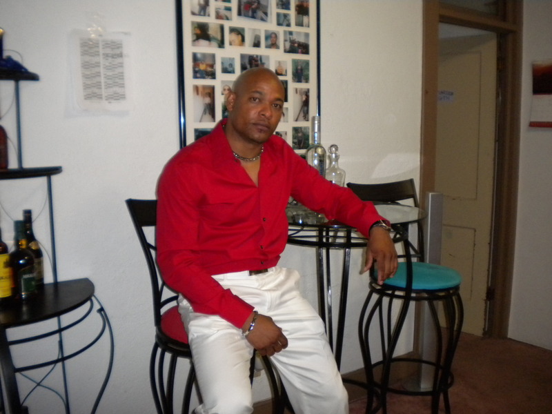 Date this pretty Dominican Republic man ROY from Harrisburg DO4394