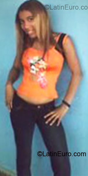 Date this young Brazil girl Janaina from Salvador BR3139