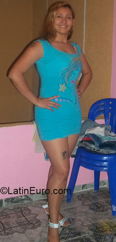 Date this athletic Colombia girl Geraldine from Colombia CO4380