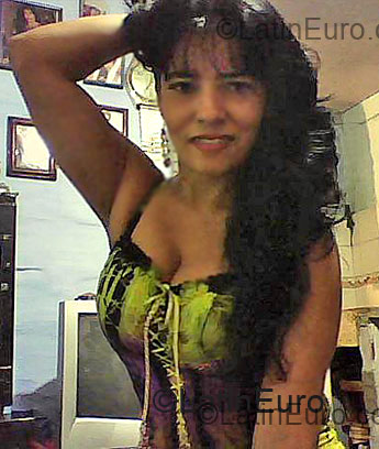 Date this nice looking Colombia girl Clara Maria from Bello CO4445