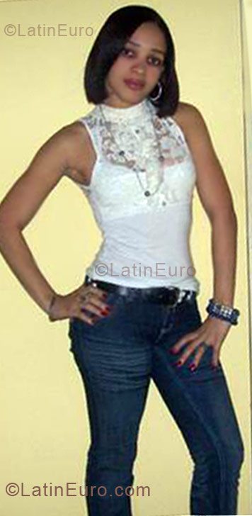 Date this good-looking Dominican Republic girl Ana Javielina from Santiago DO4576