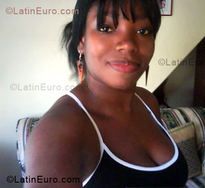 Date this tall Colombia girl Johana from Cali CO4494