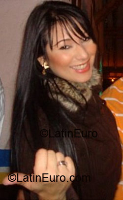 Date this pretty Colombia girl Pelinegra from Medellin CO4925