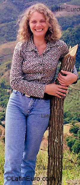 Date this tall Portugal girl Sandra from Lisbon PT30