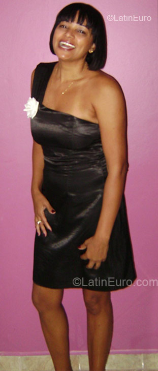 Date this nice looking Brazil girl Zolandia from Sao Paulo BR3355