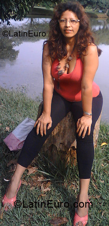 Date this athletic Colombia girl Mery from Cali CO4654