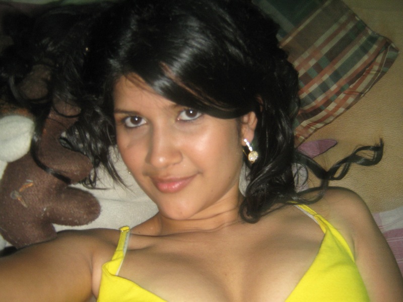 Date this good-looking Colombia girl Dulcesito from Cucuta CO4662