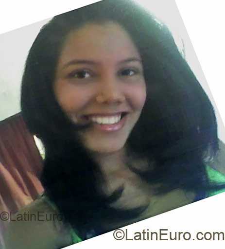 Date this georgeous Colombia girl Lorena Diaz from Santa Marta CO4685