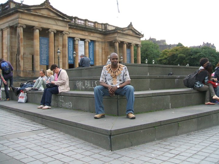 Date this happy United Kingdom man Brown from london GB385