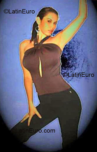 Date this athletic Colombia girl Cindy from Medellin CO4707