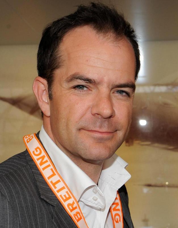 Date this hard body France man OLIVCHAZ from Paris FR95