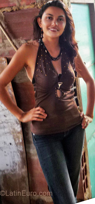 Date this gorgeous Colombia girl Francy Lorena from Bogota CO6430