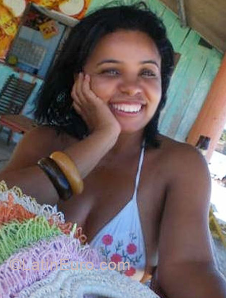 Date this stunning Brazil girl Betina from Ilhéus BR3503
