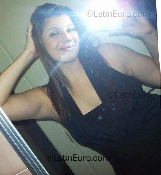 Date this attractive Brazil girl Karla from Campinas BR3512