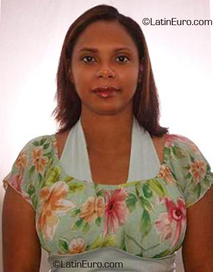 Date this happy Brazil girl Keyla Christina from Sao Paulo BR3534