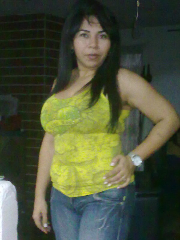 Date this young Colombia girl Maria herrcilia from Medellin CO4902