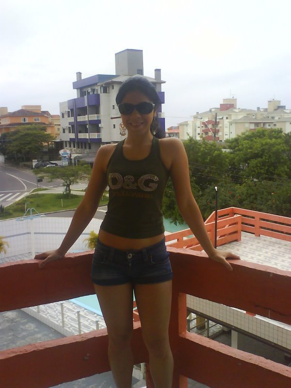 Date this lovely Brazil girl Cris25 from Curitiba BR3545