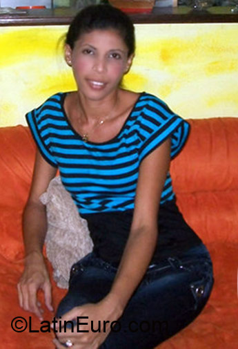 Date this hard body Colombia girl Kellie from Barranquilla CO4913