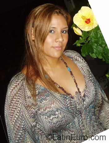 Date this gorgeous Colombia girl Natalia from Cali CO4921