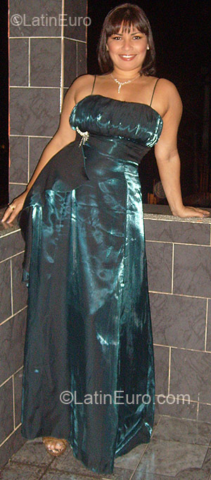 Date this athletic Brazil girl Sheila from Rio De Janeiro BR5465