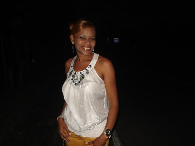 Date this attractive Dominican Republic girl Lucenia from La Vega DO5076