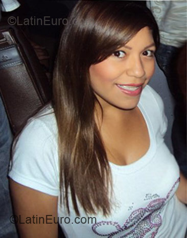 Date this happy Colombia girl Johanna from Pereira CO4999