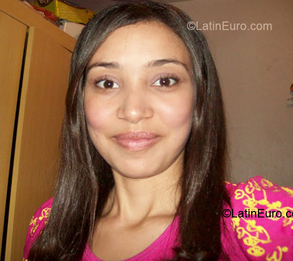 Date this sultry Brazil girl Eli from Sao Paulo BR3601