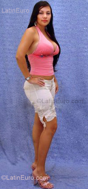 Date this hard body Colombia girl Liliana from Cali CO5634