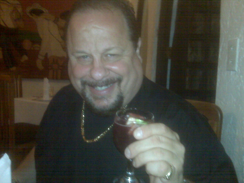 Date this exotic United States man Italiano from Long Beach US7453