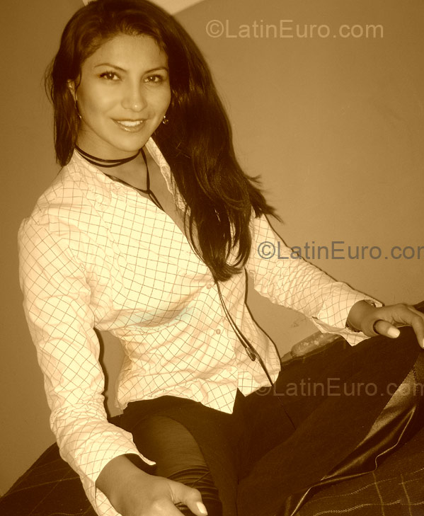 Date this fun Colombia girl Alessandra from Bogota CO5084