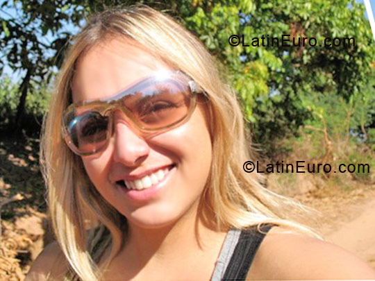 Date this sultry Brazil girl Aline Cristina from Sao Paulo BR3650