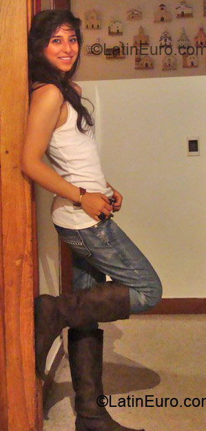 Date this sensual Colombia girl Mara Camila from Bogotá CO5169
