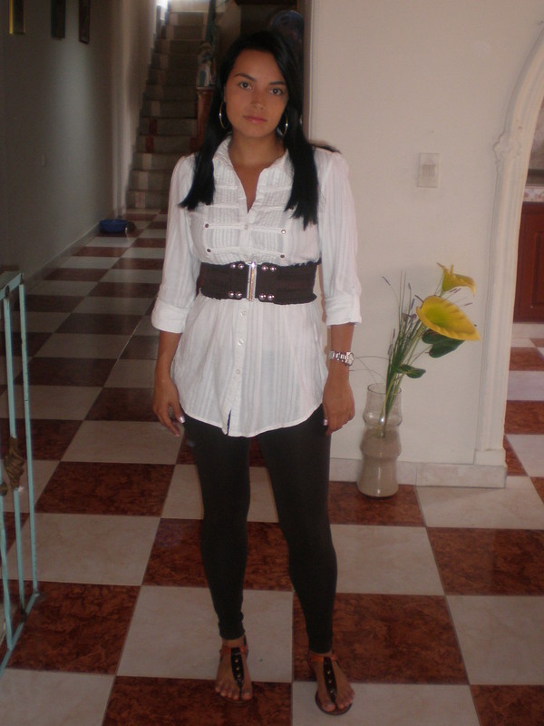Date this pretty Colombia girl Saris from Colombia CO5202