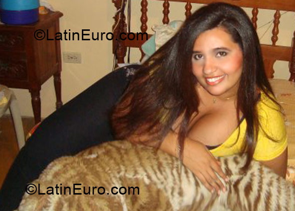 Date this funny Colombia girl Lirana from San juan Del Cesar CO5203