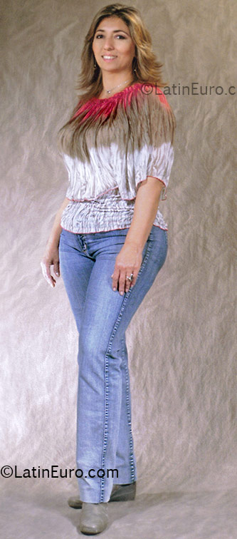Date this georgeous Colombia girl Patricia from Bogota CO5215