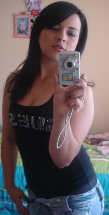 Date this delightful Colombia girl Yayi from Medellin CO5273