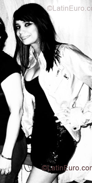 Date this fun Honduras girl Heidy from Tegucigalpa DO5311